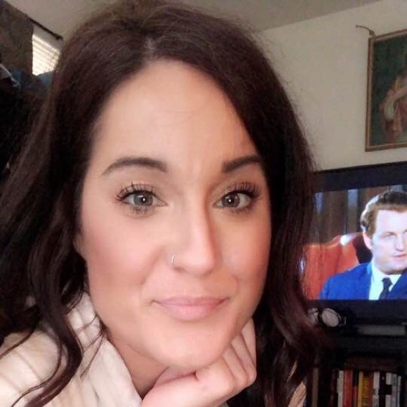 Meet your Posher, Ashley - Picture 2 of 2